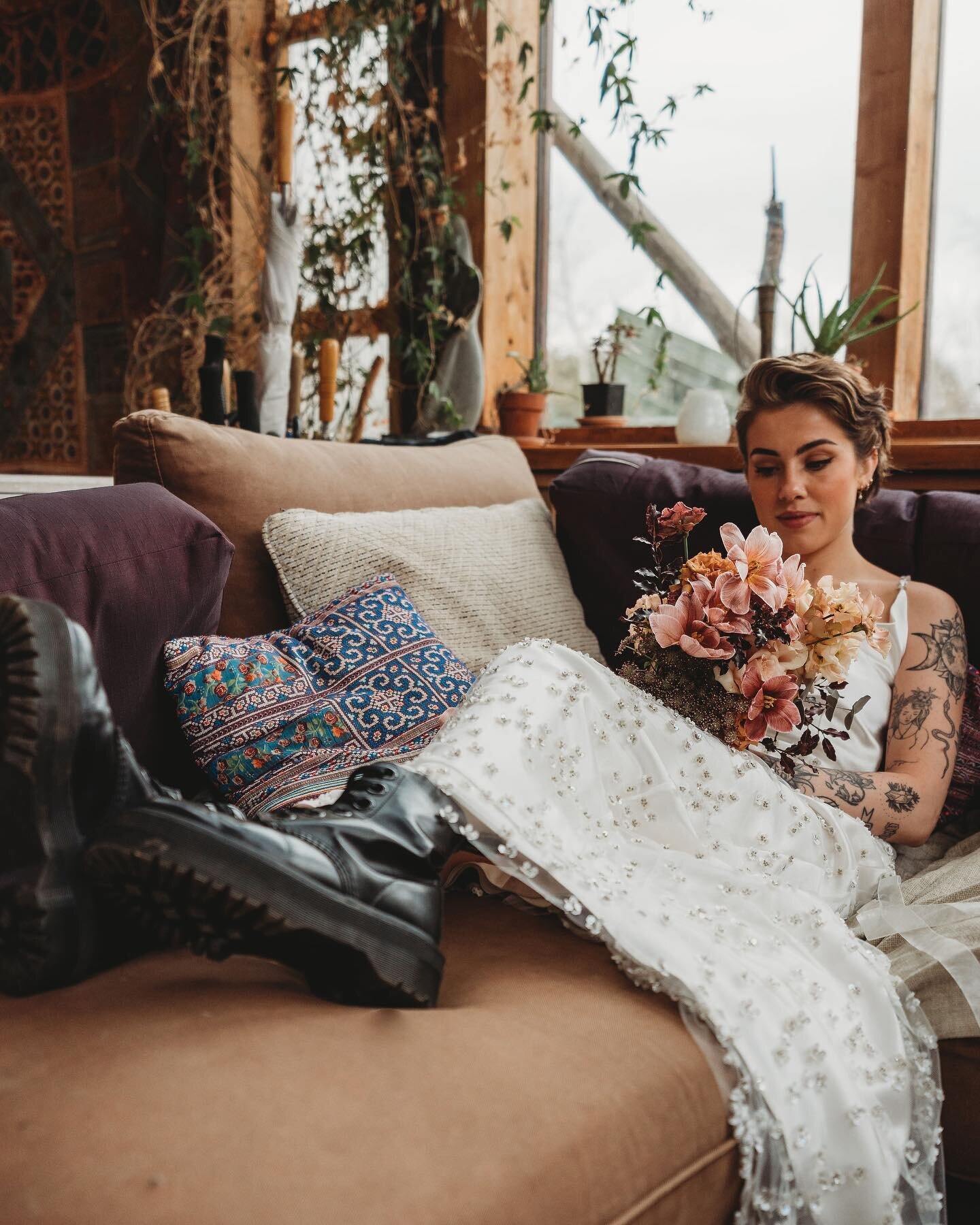 I adore this image of our handmade Milan dress simply because it highlights that a super chic &amp; modern gown can TOTALLY be paired with comfy black boots! ✨🤍✨
(also - YAY - to finding time to chill out, put your feet up &amp; relax on your weddin